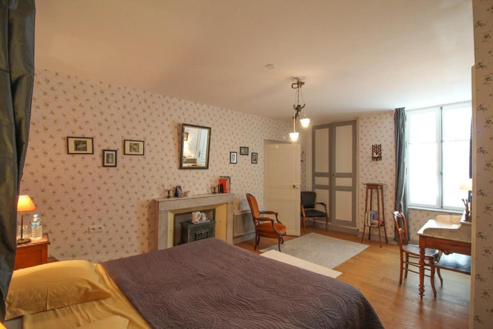 Bed and Breakfast La Jariette Airvault Exterior foto